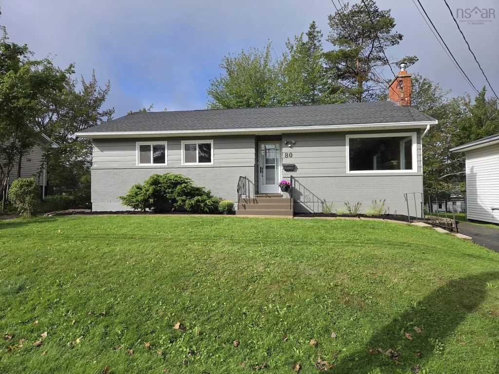 80 Curtis Drive, Truro