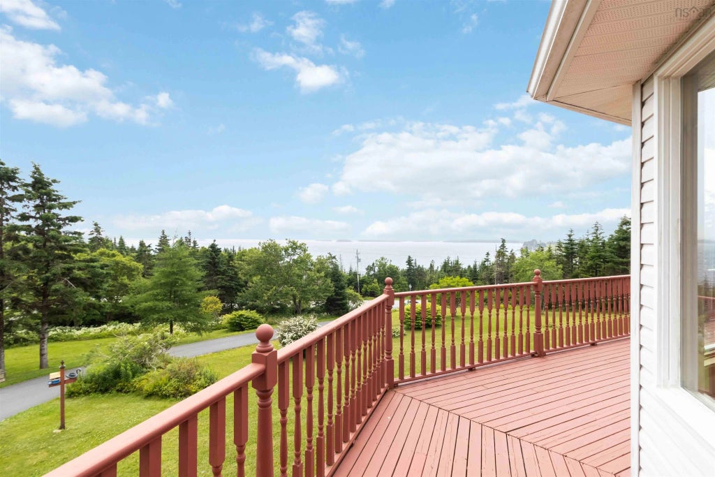 16353 Highway 7, Pleasant Harbour