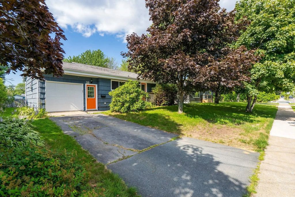 25 Dumbarton Avenue, Dartmouth