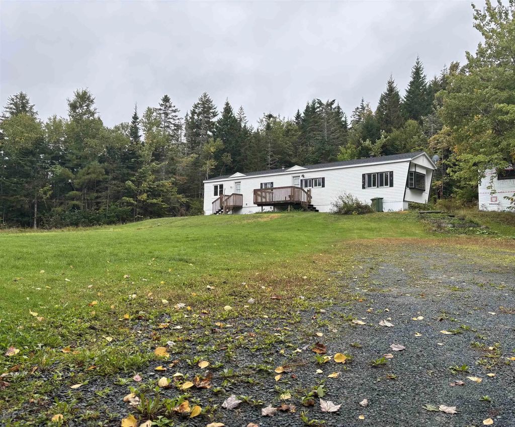 1126 Myra Road, Porters Lake
