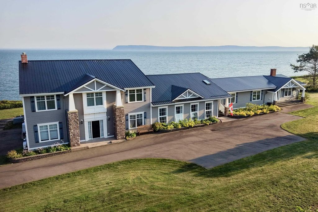 1212 Two Islands Road, Greenhill