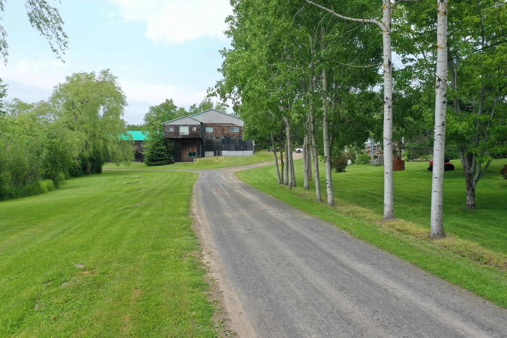 6185 Highway 4, Linacy