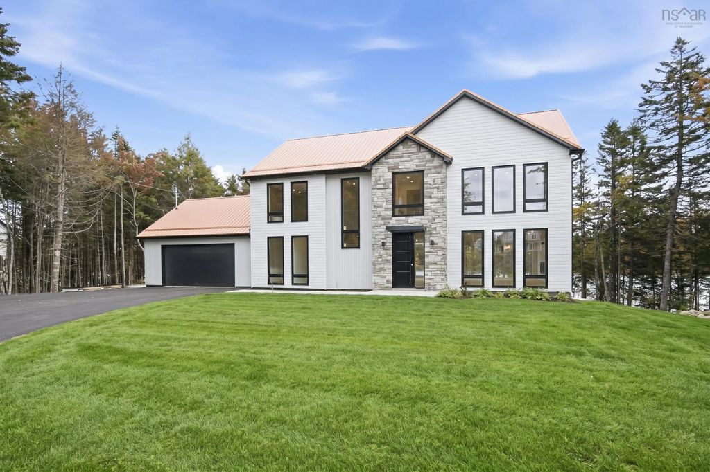 83 Canoe Crescent, Hammonds Plains