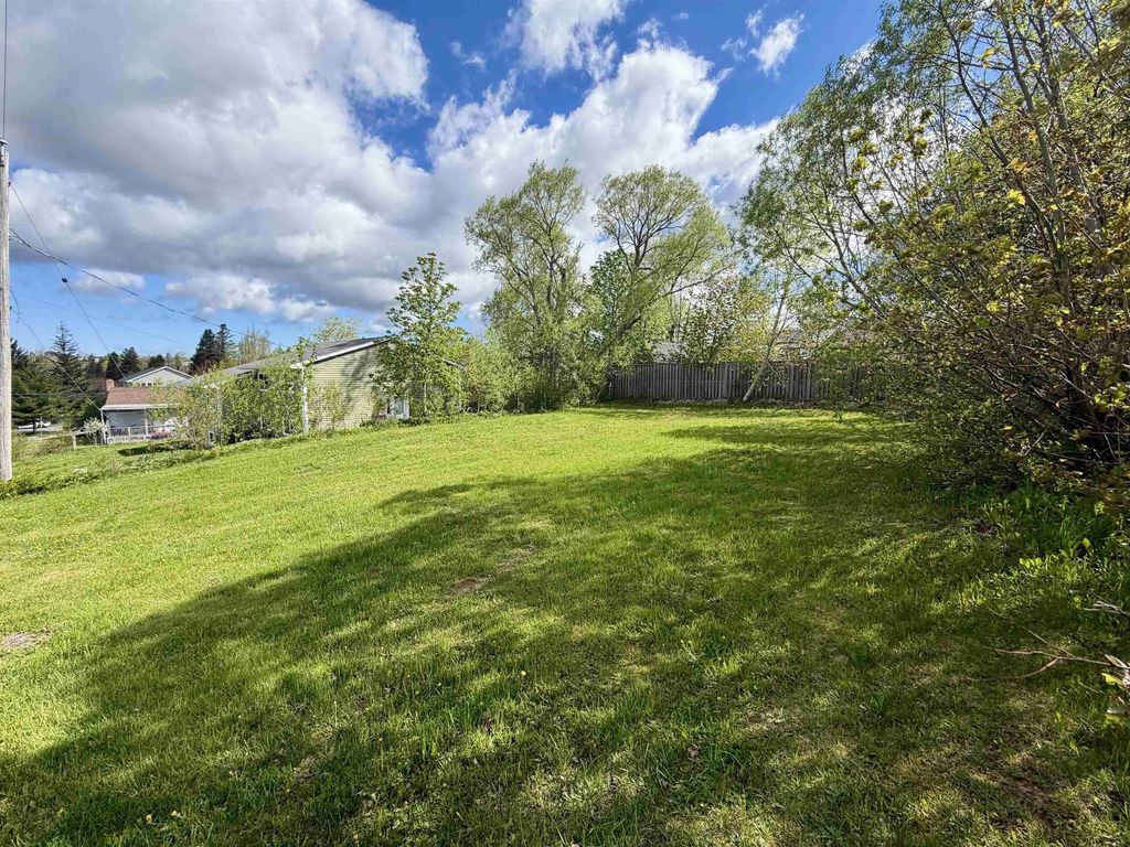 5 Greening Drive, Antigonish
