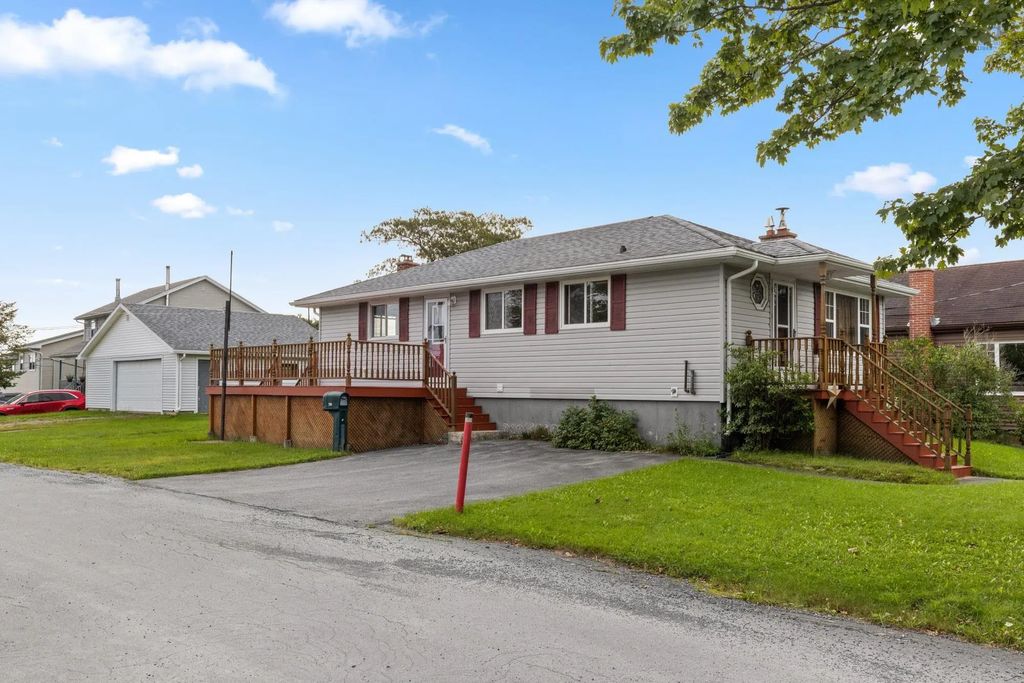 720 Herring Cove Road, Herring Cove