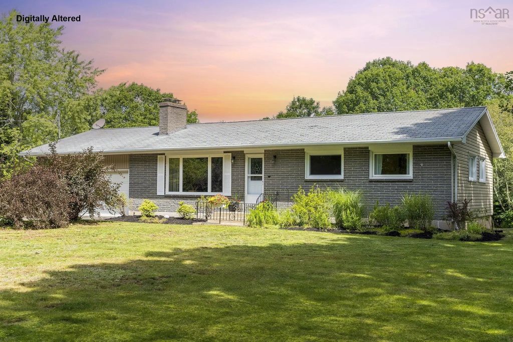 62 Cook Avenue, Wilmot