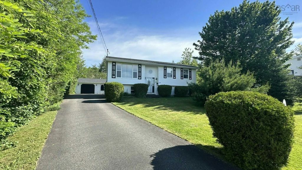 17 Menlow Court, North River