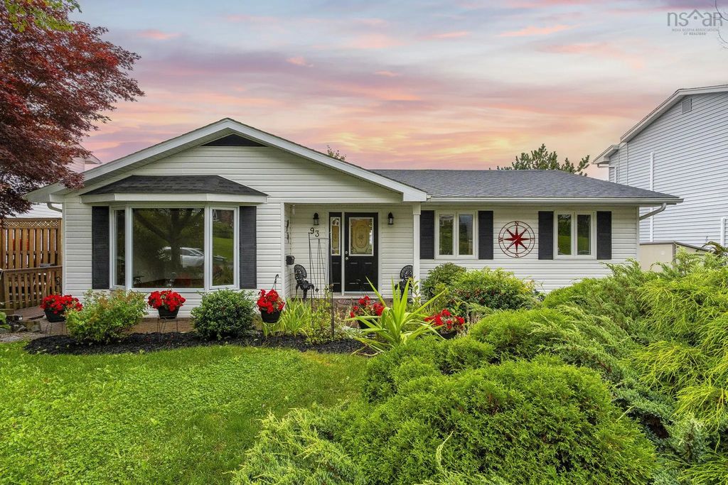 93 Regal Road, Dartmouth