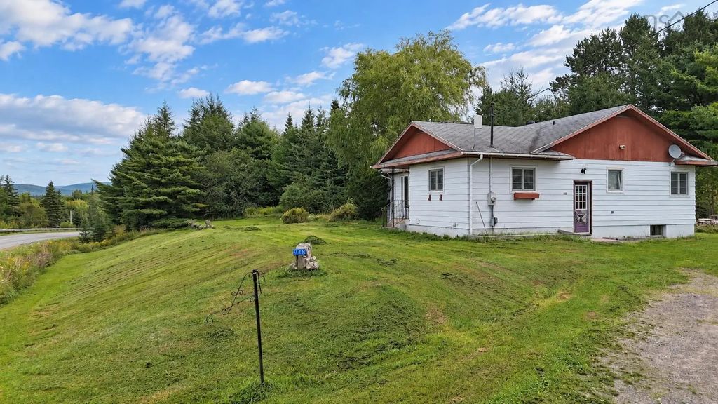 948 Big Baddeck Road, Big Baddeck
