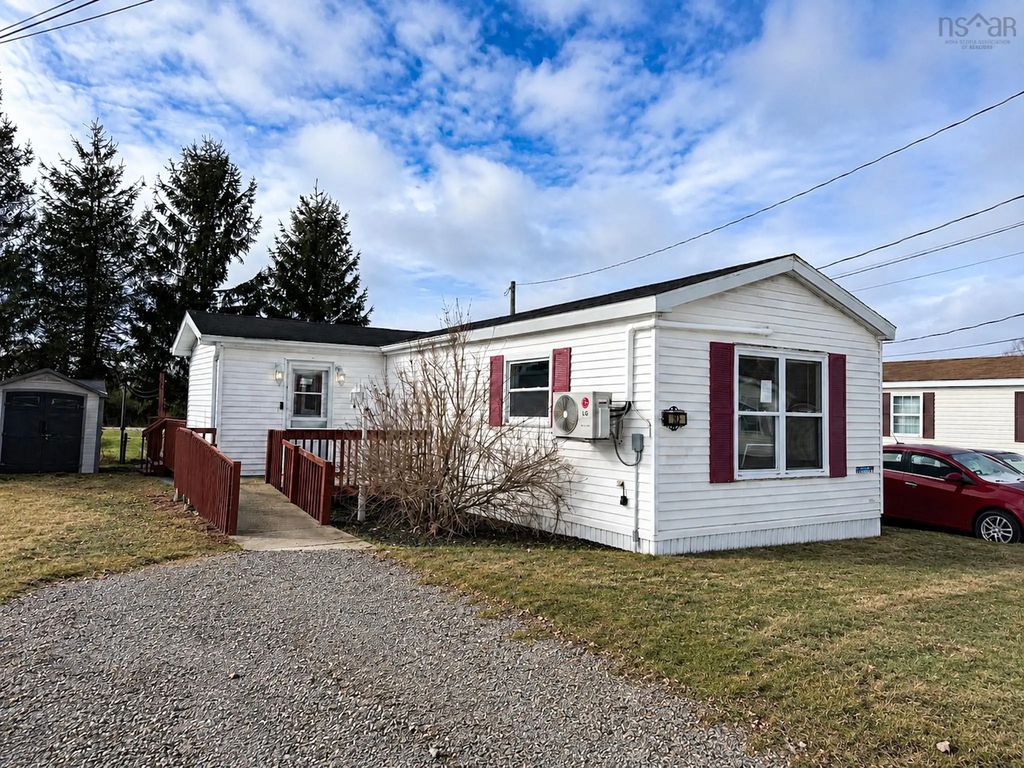 35 Third Street, Howie Centre