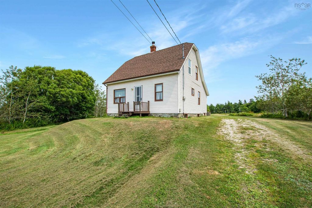 4704 Highway 1, Salmon River