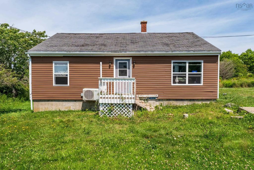 24 Doucet Wharf Road, Lower Wedgeport