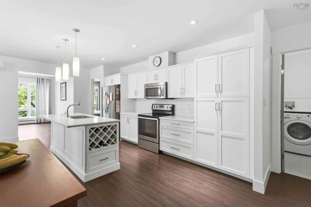 303 267 Gary Martin Drive, Bedford