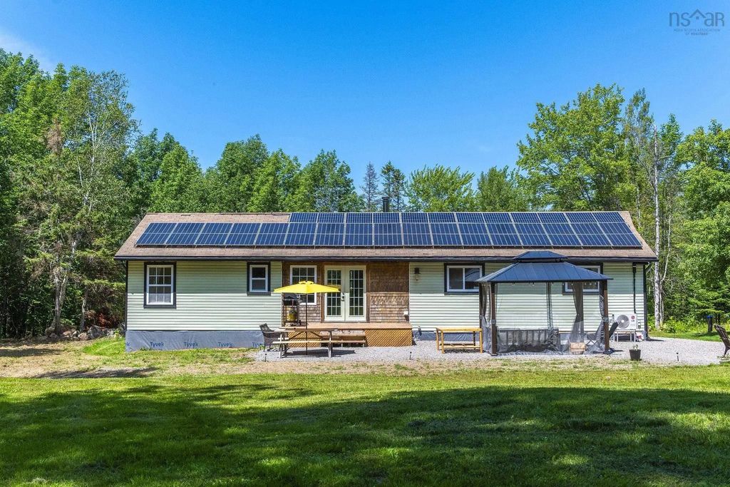 55 Crocker Road, Harmony