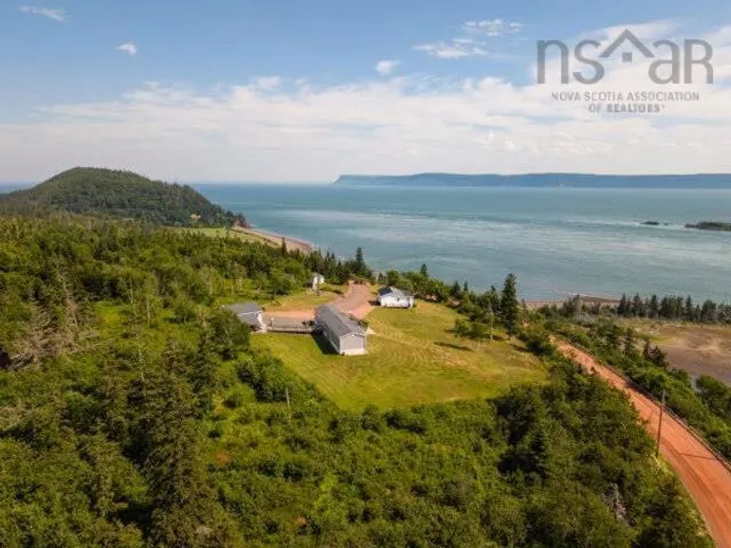 1031 West Bay Road, West Bay