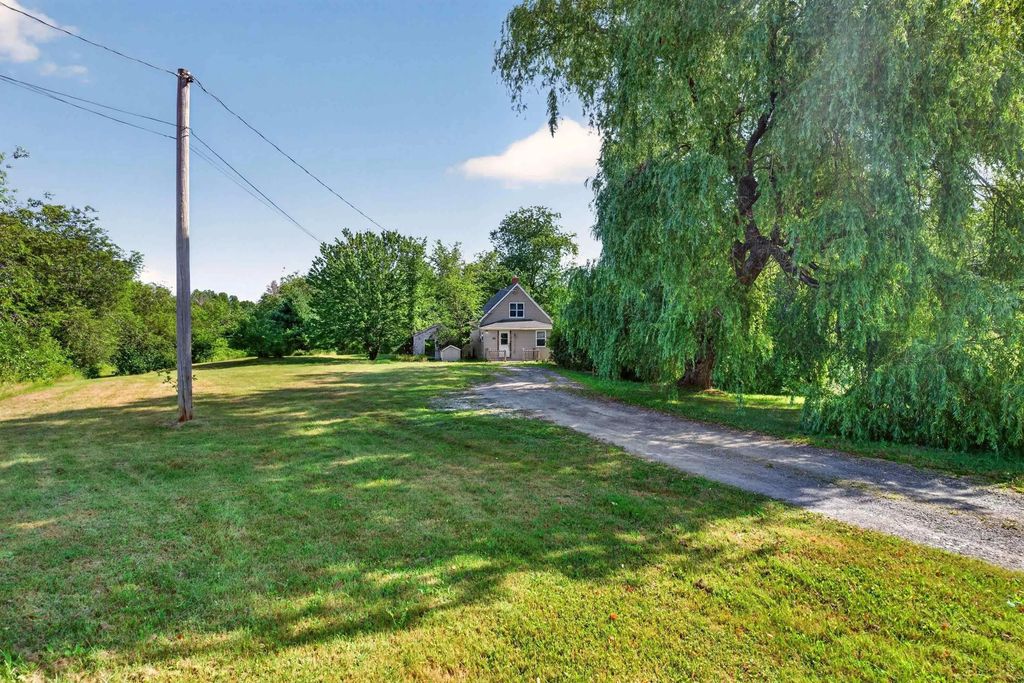 82 Cemetery Road, Hants County
