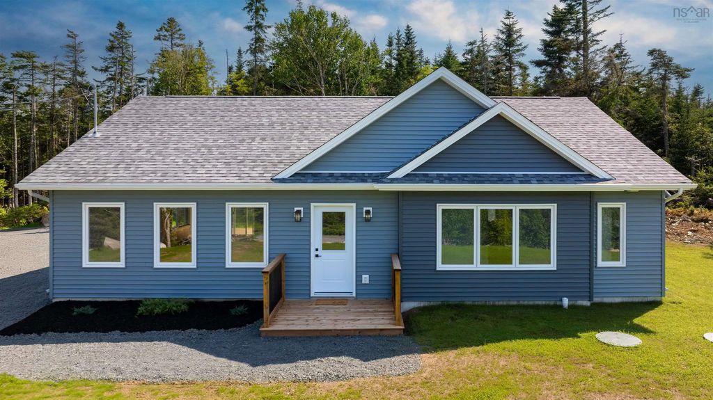 10546 Highway 7 Highway E, Oyster Pond