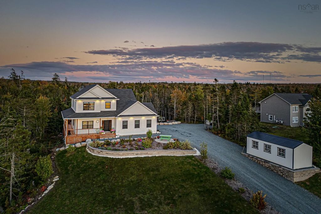 141 Hargrove Lane, Whites Lake
