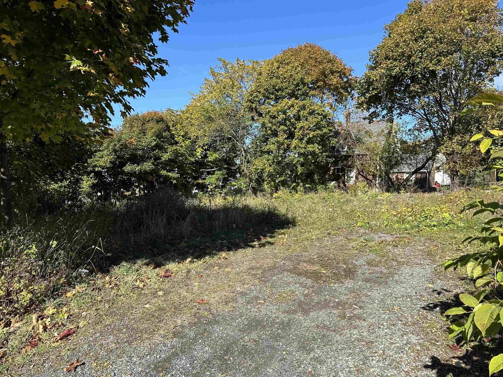 Lot 38 High Street, Trenton