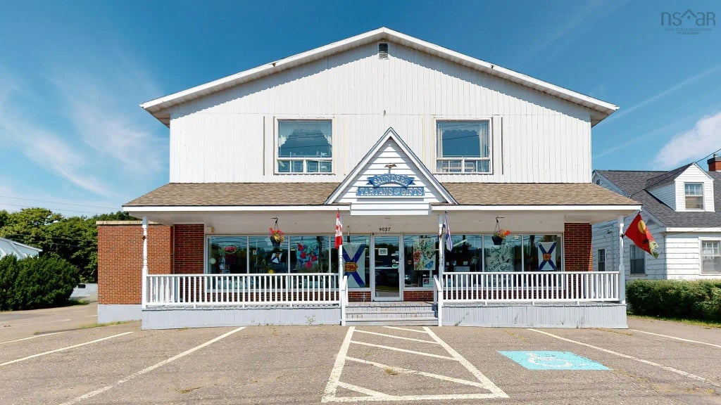 9027/9029 Commercial Street, New Minas