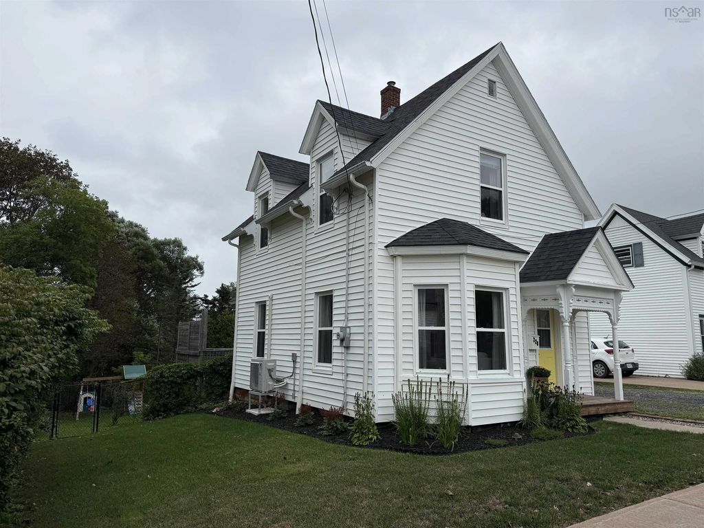 228 Cottage Street, New Glasgow