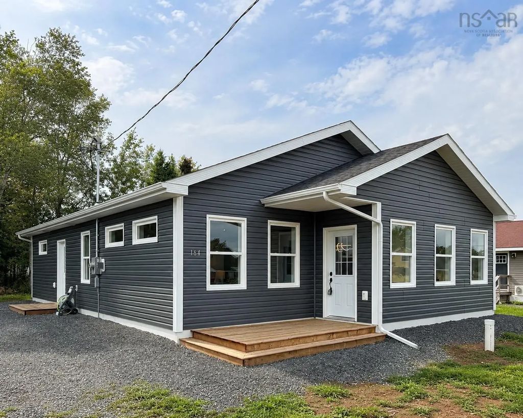 164 Oak Street, Pictou