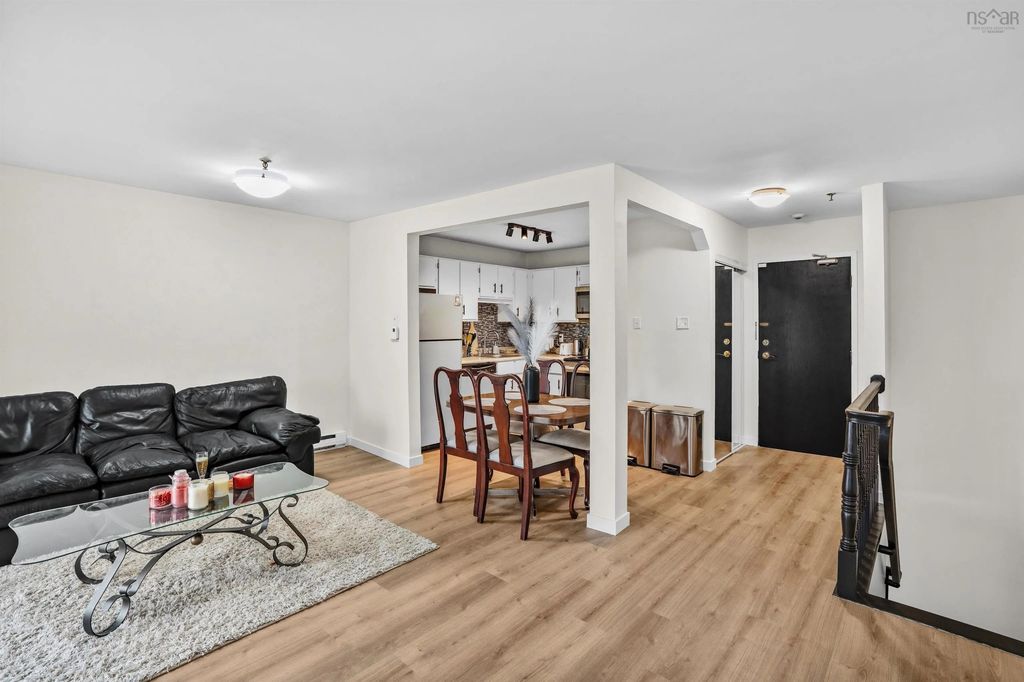 101 75 Collins Grove, Dartmouth
