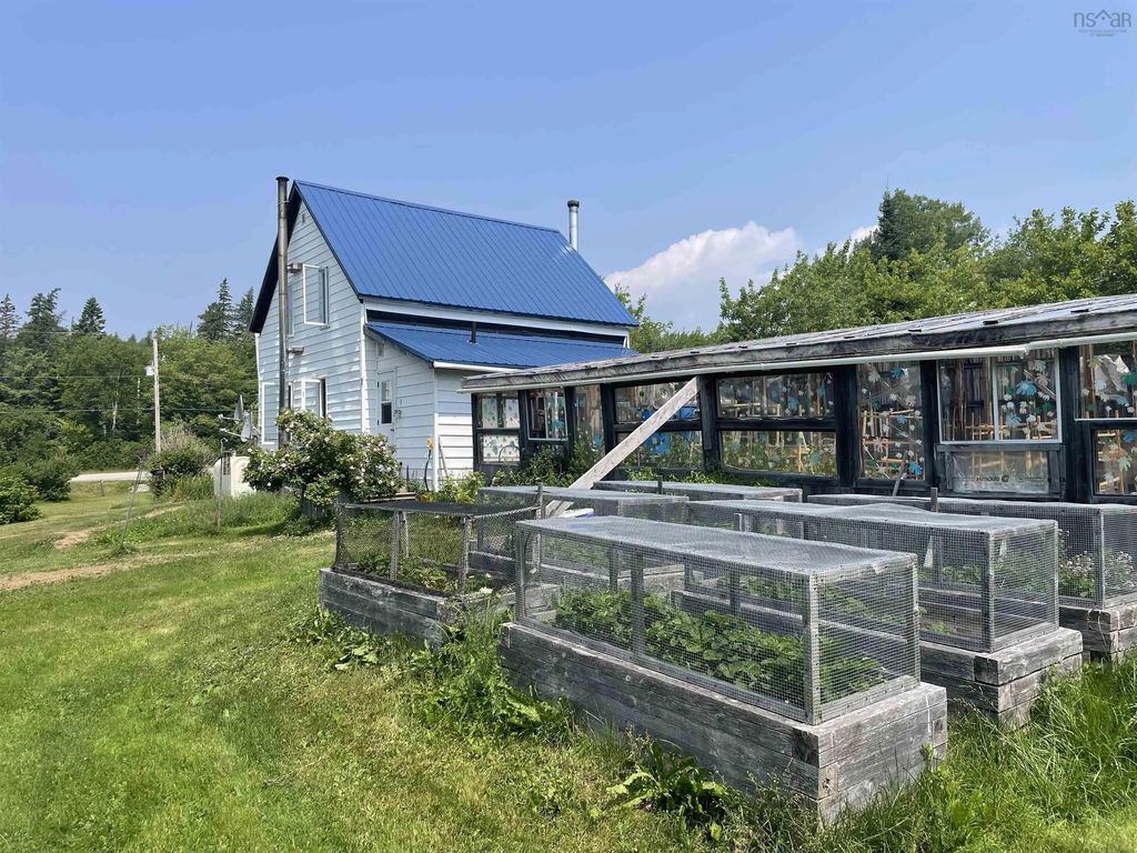 2420 Marble Mountain Road, West Bay