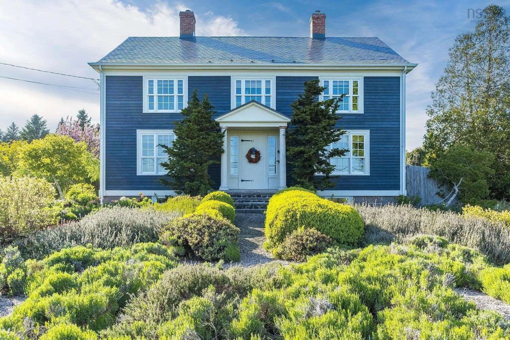 5233 Granville Road, Granville Ferry