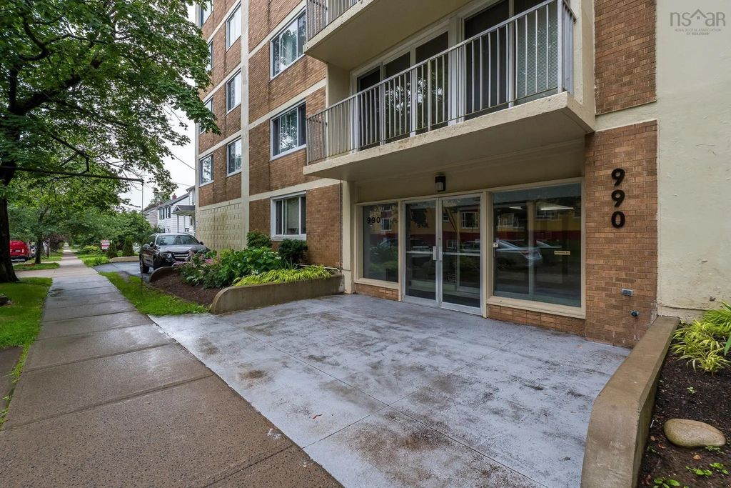 502 990 Mclean Street, Halifax