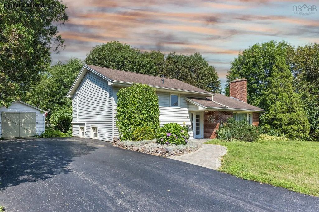 4 Hillcrest Avenue N, North Kentville
