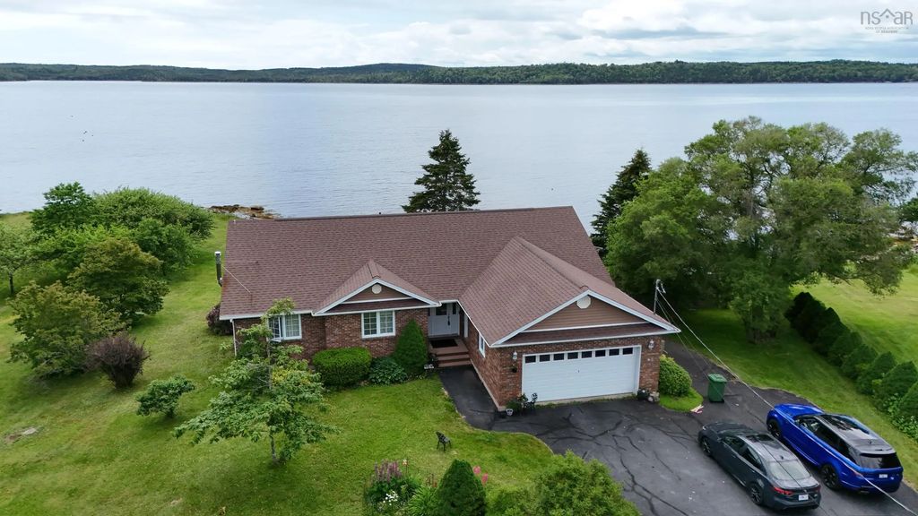 228 Ostrea Lake Road, Ostrea Lake