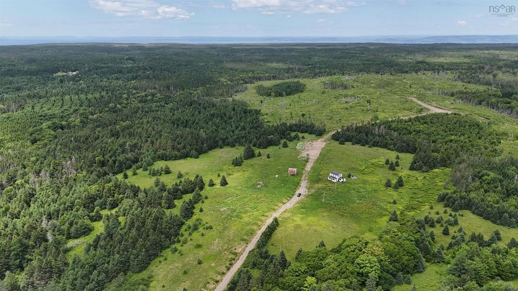 1191 Hay Cove Road, Lochside