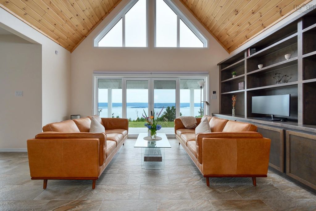 11 And 23 Golden View Drive, St George's Channel