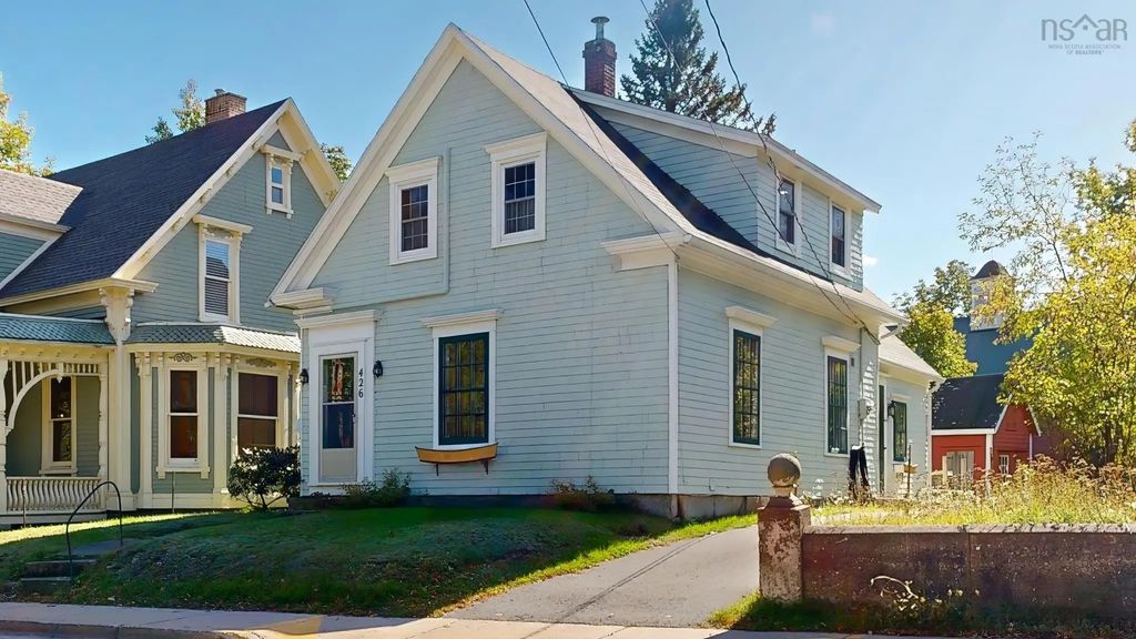 426 Main Street, Mahone Bay