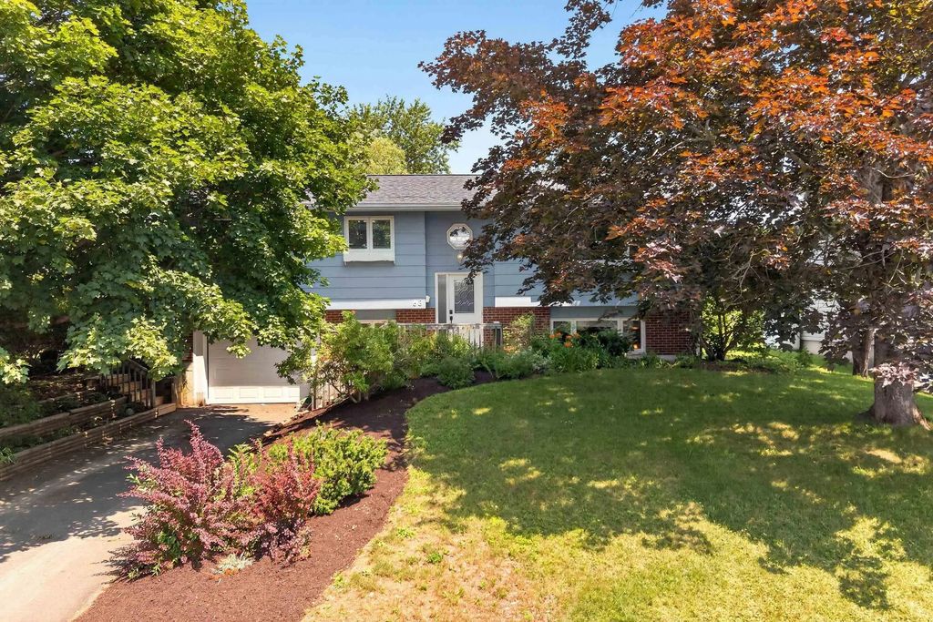 63 Oakmount Drive, Bedford