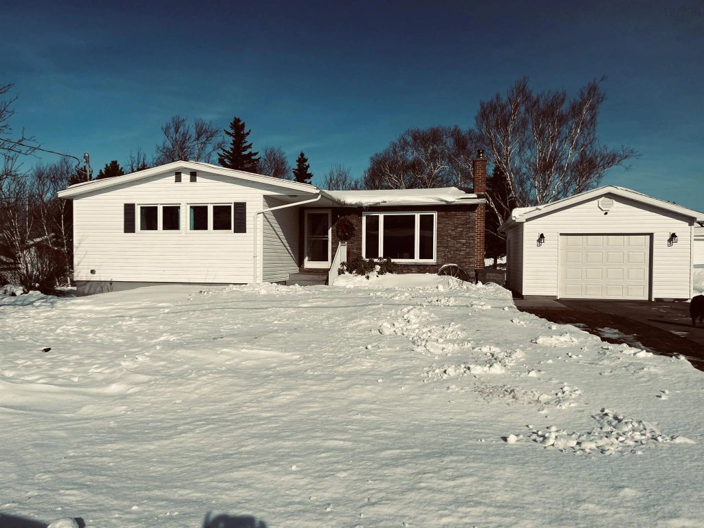 10 Don-gordon Street, Glace Bay