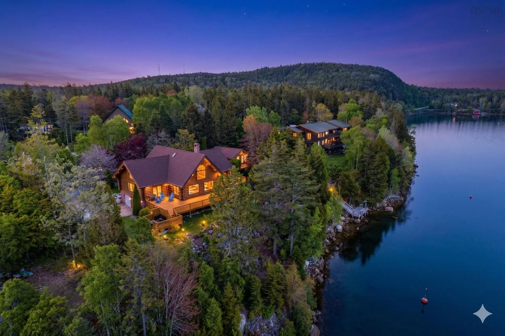 33 Ocean Marina Drive, Deep Cove