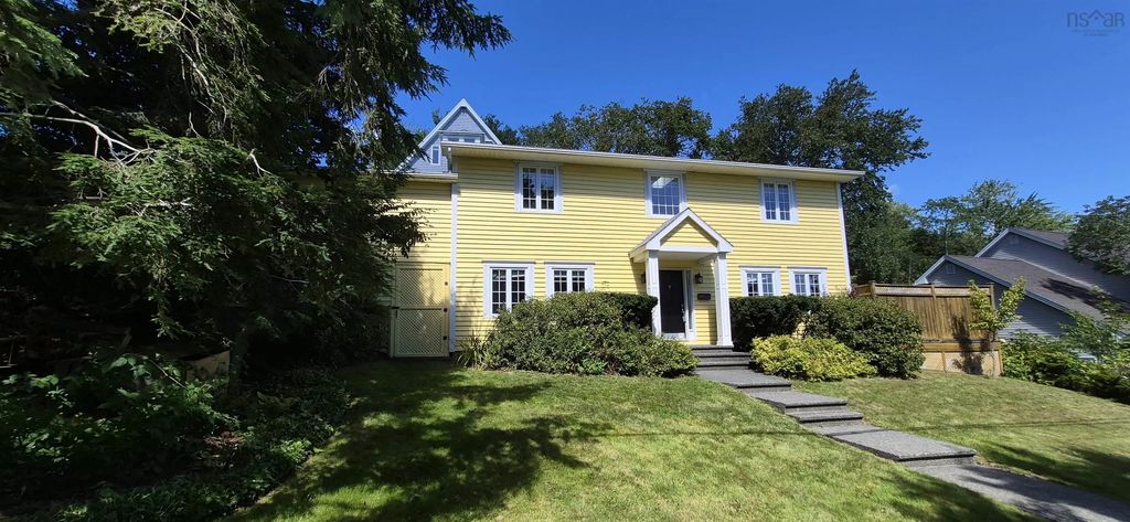 207 Cresthaven Drive, Halifax