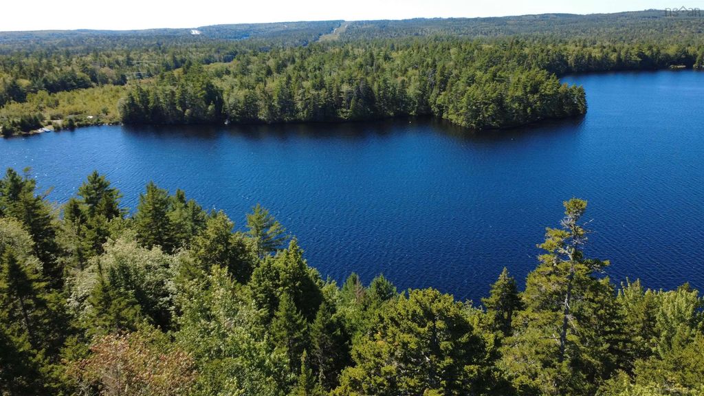 Lot Vinegar Lake, Hubbards