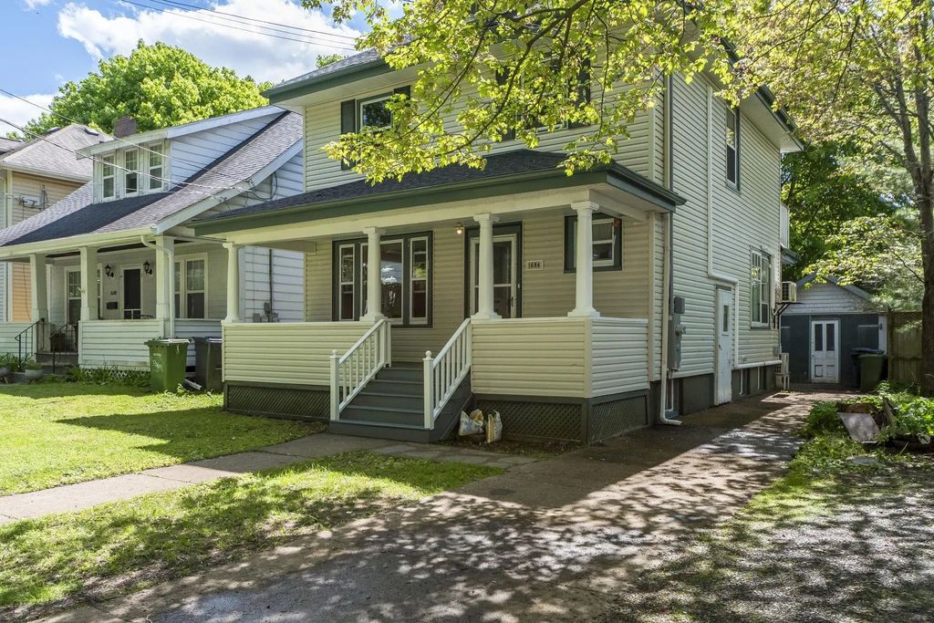 1684 Walnut Street, Halifax