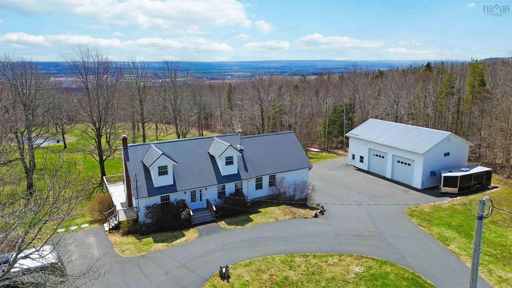 2749 Highway 359, Centreville