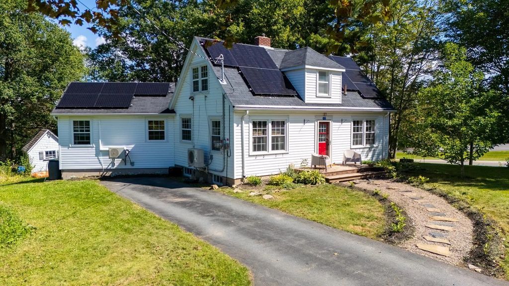 10 Soldier Road, Falmouth