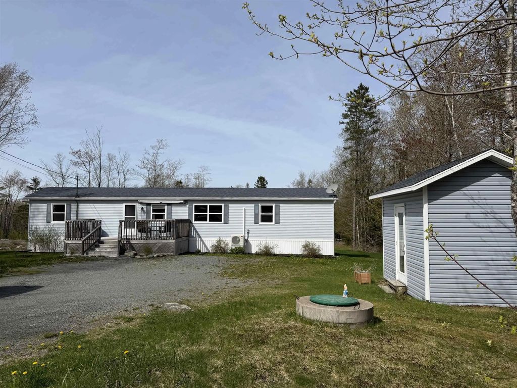 198 Highway 224, Sheet Harbour