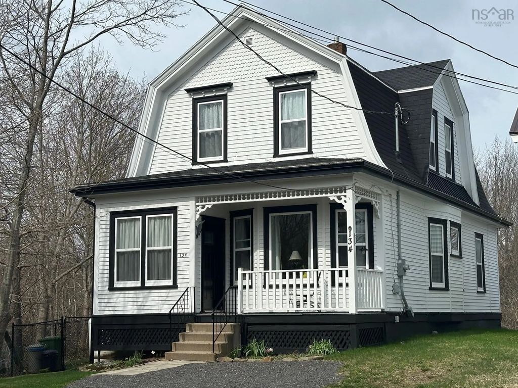 134 Stellar Street, Stellarton