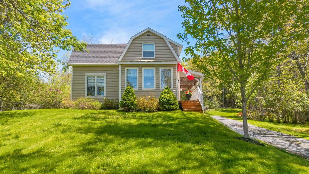 635 Willow St Street, Truro