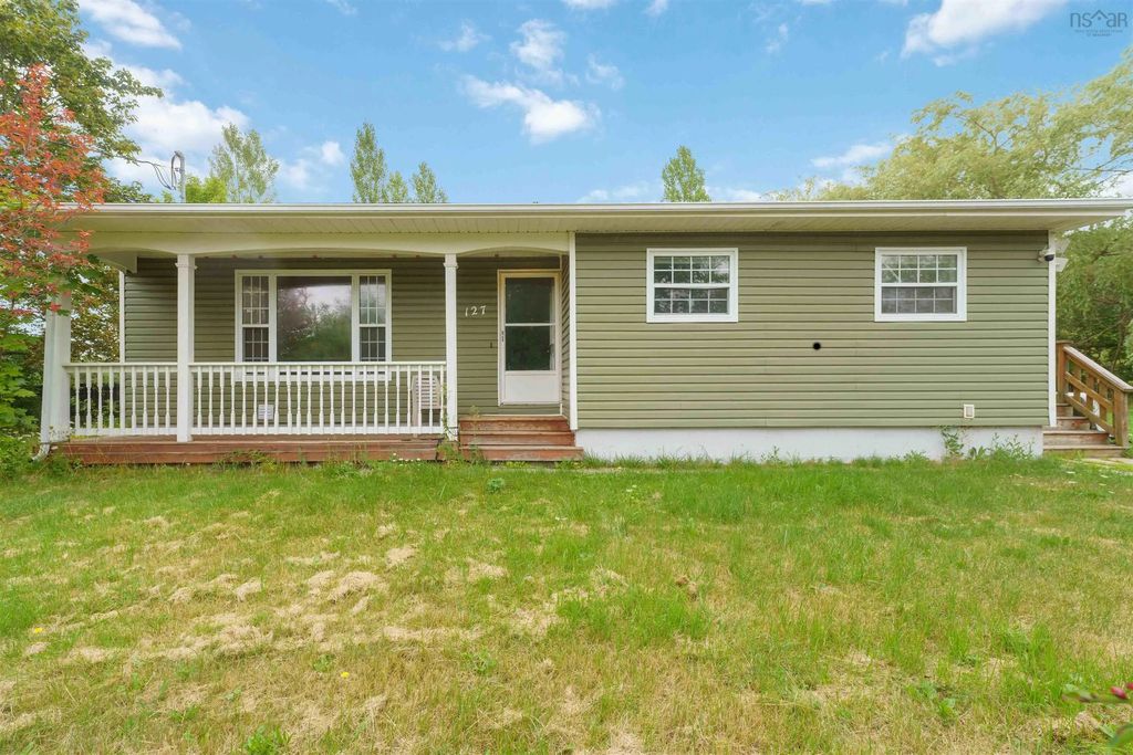 127 Highland Avenue, Wolfville