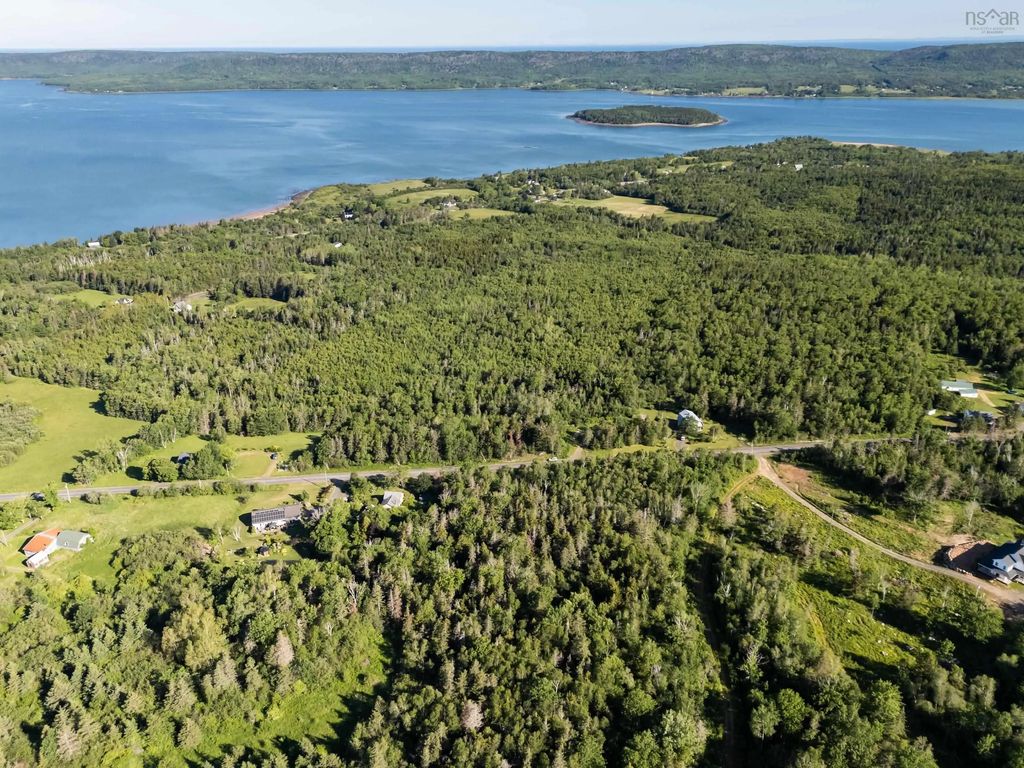 Lot Pickup Road, Clementsport
