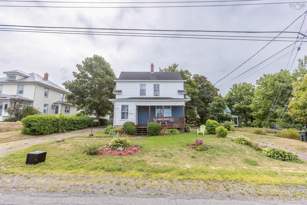 137 Main Street, Springhill