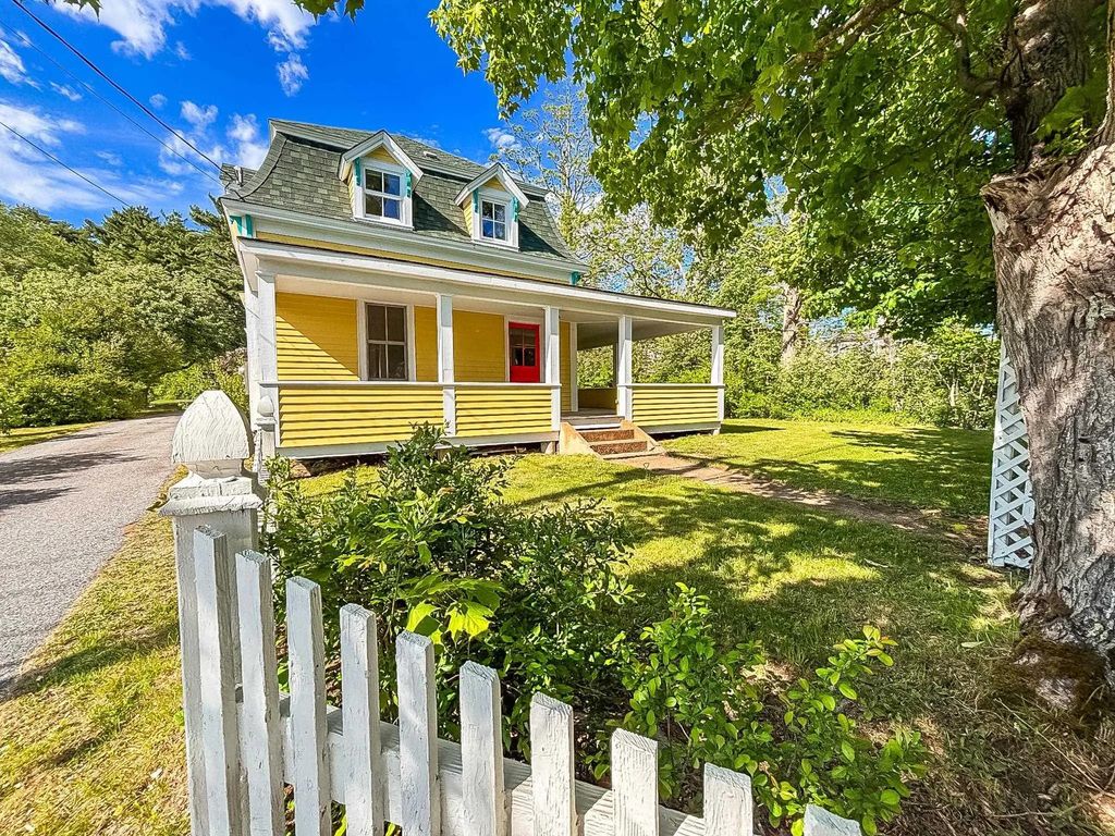 13594 Highway 3, Dayspring